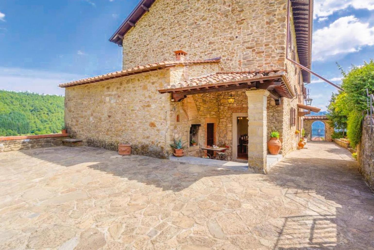 Villa Il Castello Ortignano Raggiolo Exterior photo
