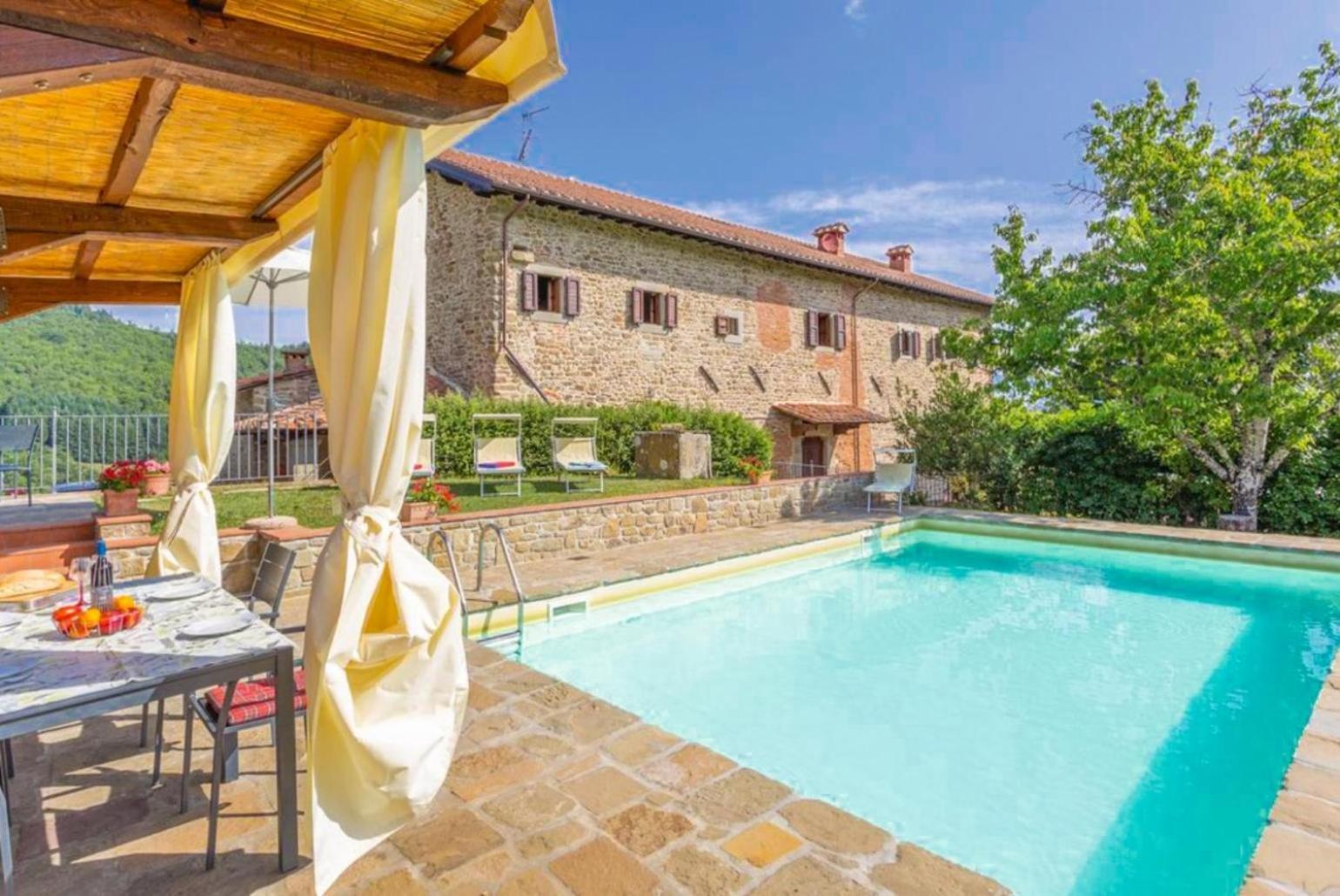 Villa Il Castello Ortignano Raggiolo Exterior photo